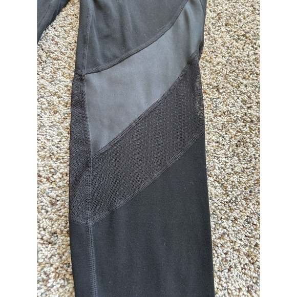 ATHLETA size M Shine Salutation 7/8 Leggings MESH PANELS 871034 BLACK Q23 - Picture 2 of 5